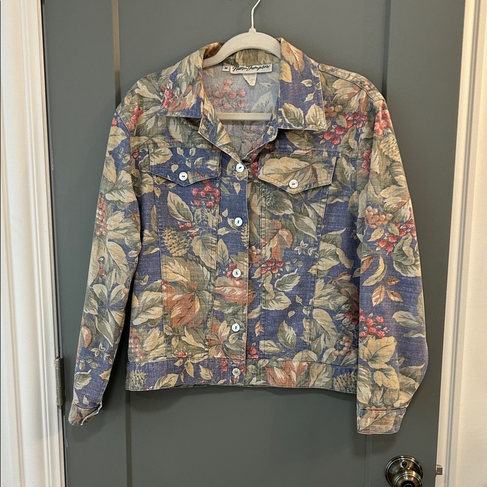 Norm Thompson Multicolor Floral Jean Jacket Women’s Size Medium